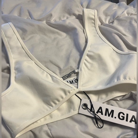 I.AM.GIA tank - Picture 1 of 2